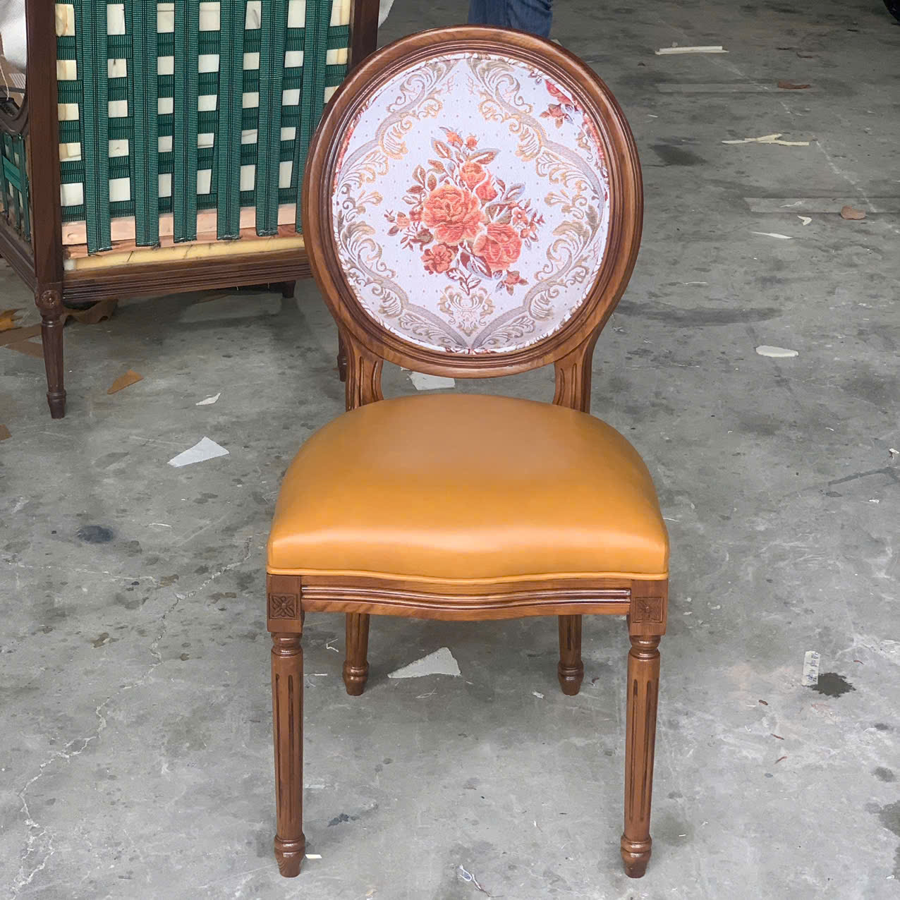 GHẾ ĂN CỔ ĐIỂN LOUIS 16 GỖ ASH ( TẦN BÌ)